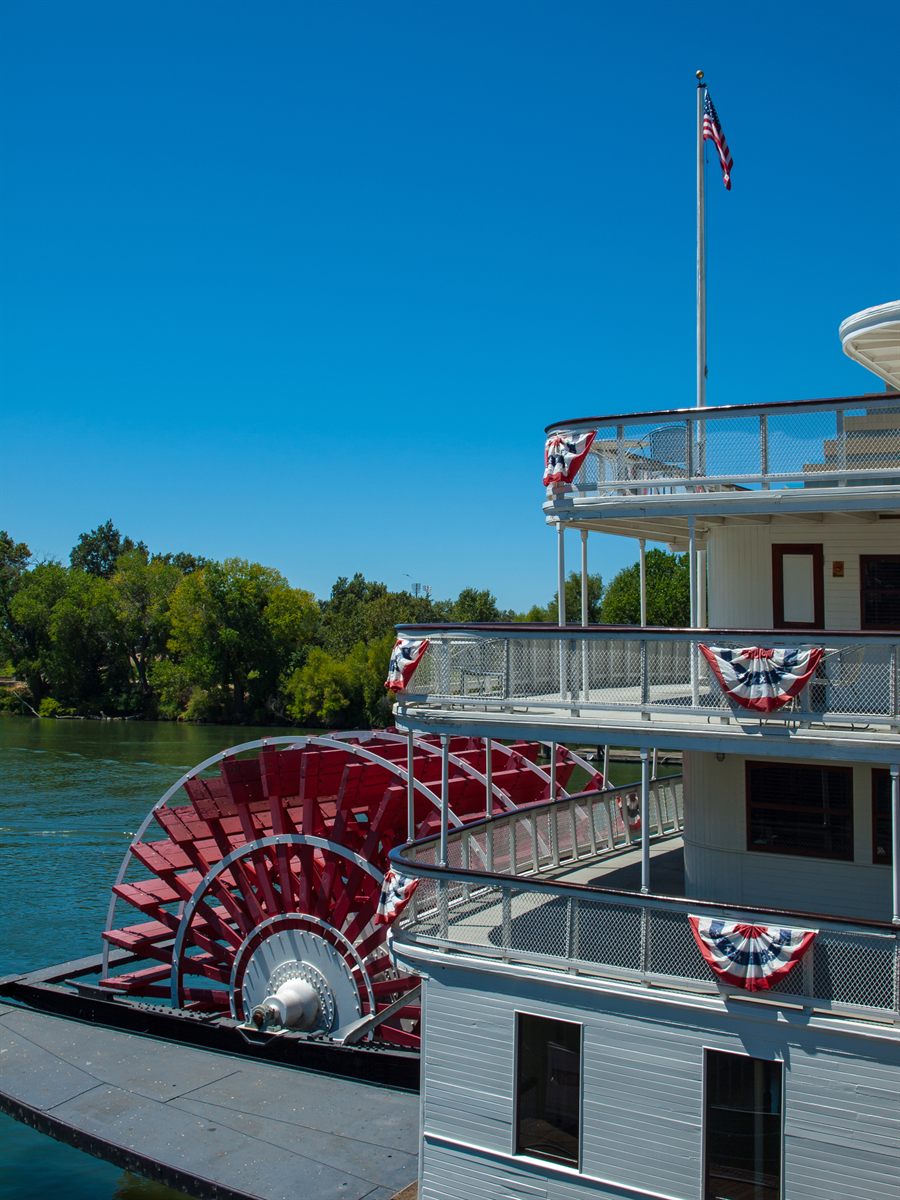 Sternwheel close-up